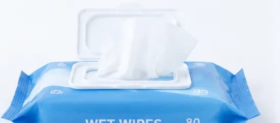 Wet wipes flip-top pack